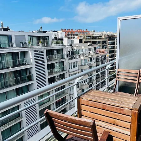 Апартаменти Familial, Lumineux Avec Parking & Terrasse