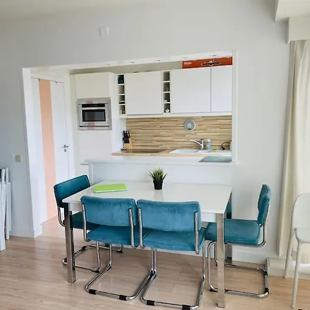 Familial, Lumineux Avec Parking & Terrasse * Остенде