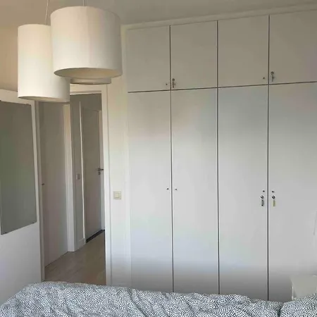 Апартаменты Familial, Lumineux Avec Parking & Terrasse