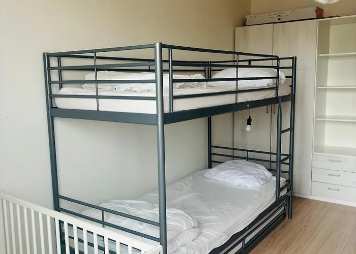 Familial, Lumineux Avec Parking & Terrasse