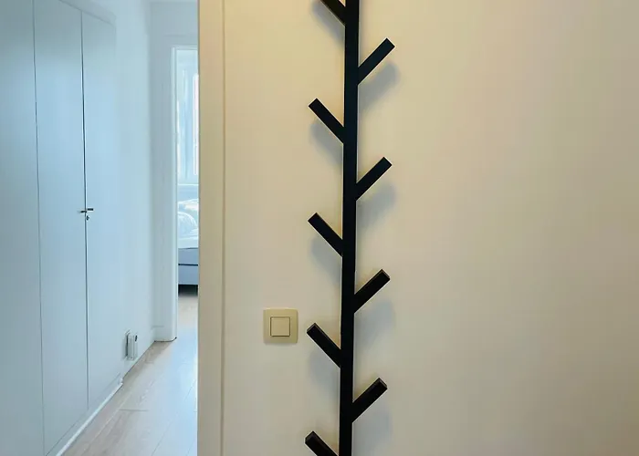 Familial, Lumineux Avec Parking & Terrasse *