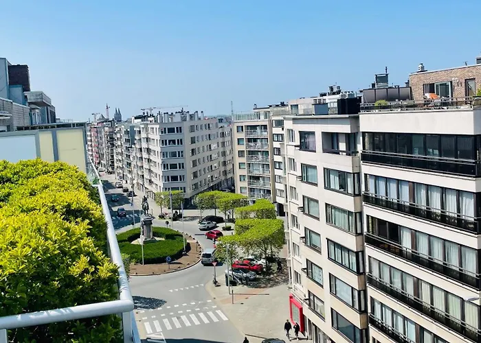 Familial, Lumineux Avec Parking & Terrasse