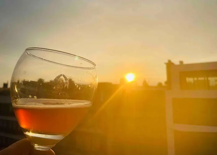 Familial, Lumineux Avec Parking & Terrasse * Ostende