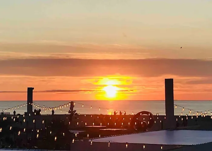 Familial, Lumineux Avec Parking & Terrasse Appartement *