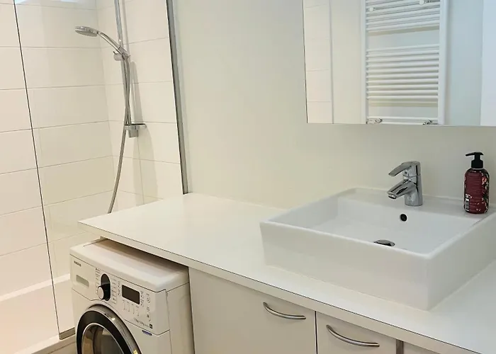 Appartement Familial, Lumineux Avec Parking & Terrasse *