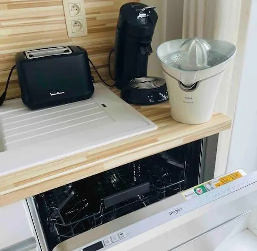 Familial, Lumineux Avec Parking & Terrasse *